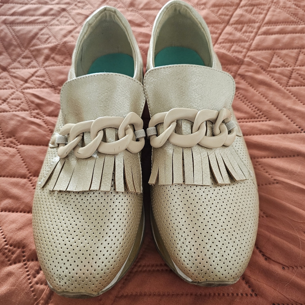 Coconuts By Matisse Women's Bess Platform Loafer Shoes GOLD size 8M